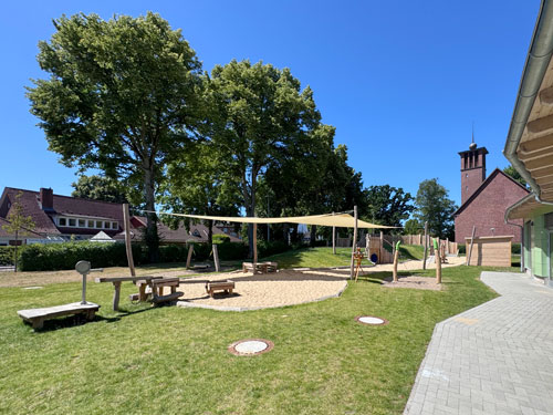 Spielanlage f&uuml;r Krippenhaus