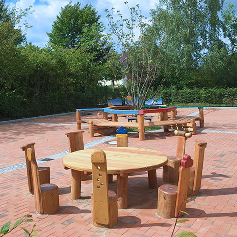 823 Artus Tafelrunde