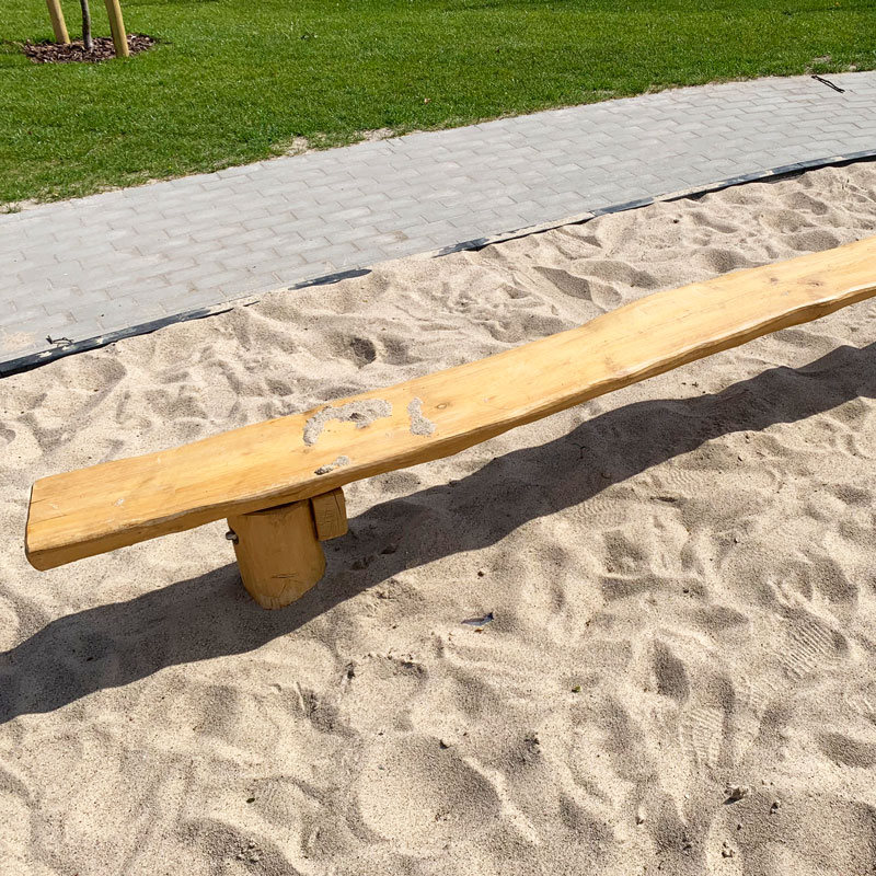 Sitzbank Halber Stamm