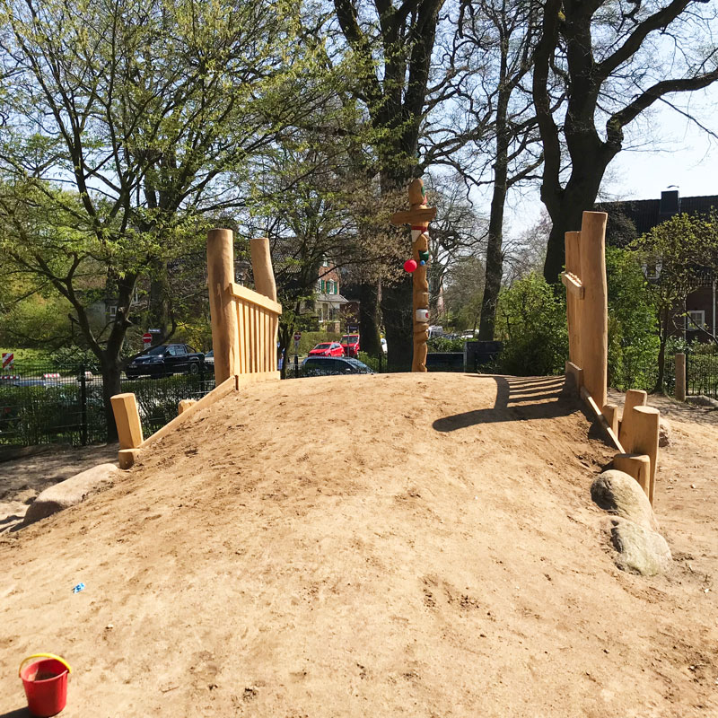 Spielhuegel Seestrasse